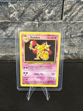 Pokémon Kadabra 32/102 Vintage  Card from 1999 Base Set M/NM